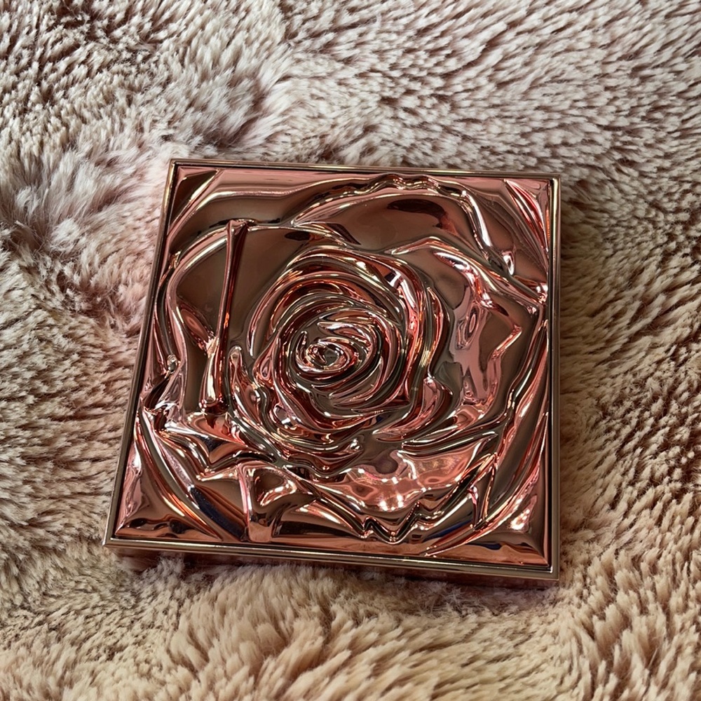 Smashbox + vlada petal metal highlighter